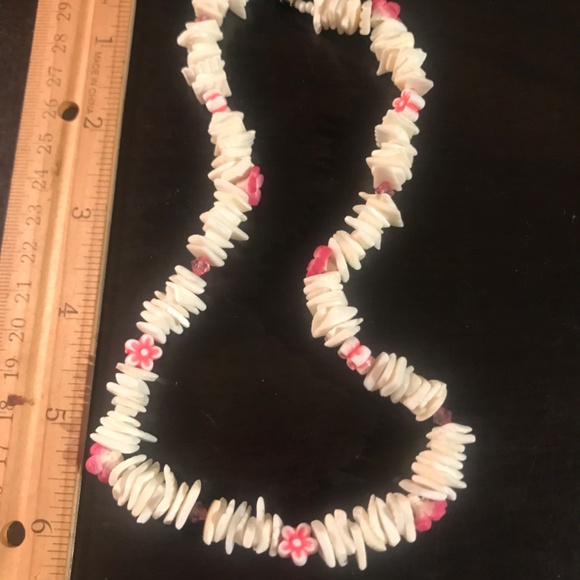 Beach Necklace Very Cute! - Picture 2 of 3